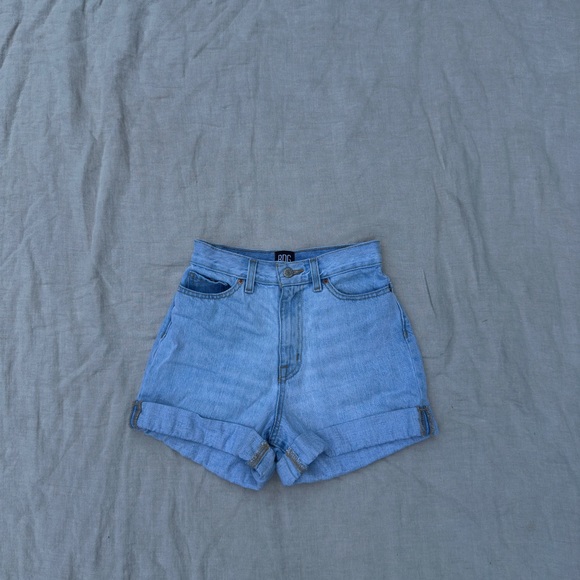 Urban Outfitters BDG Light Wash Mom High Rise Shorts Size 24 - Vintage Style - Picture 11 of 13